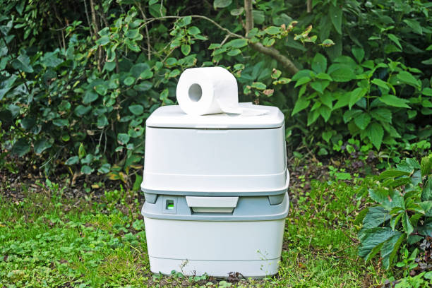 Best Portable bathroom rental  in Gladstone, MI