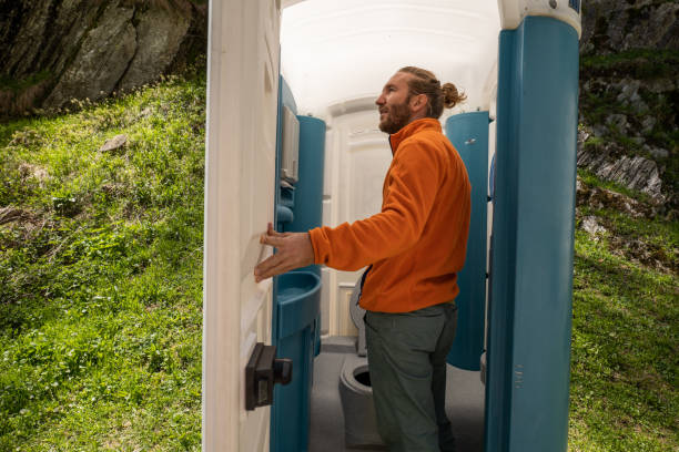 Best Construction site porta potty rental  in Gladstone, MI
