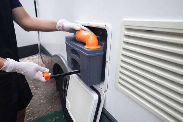 Best Porta potty rental near me  in Gladstone, MI
